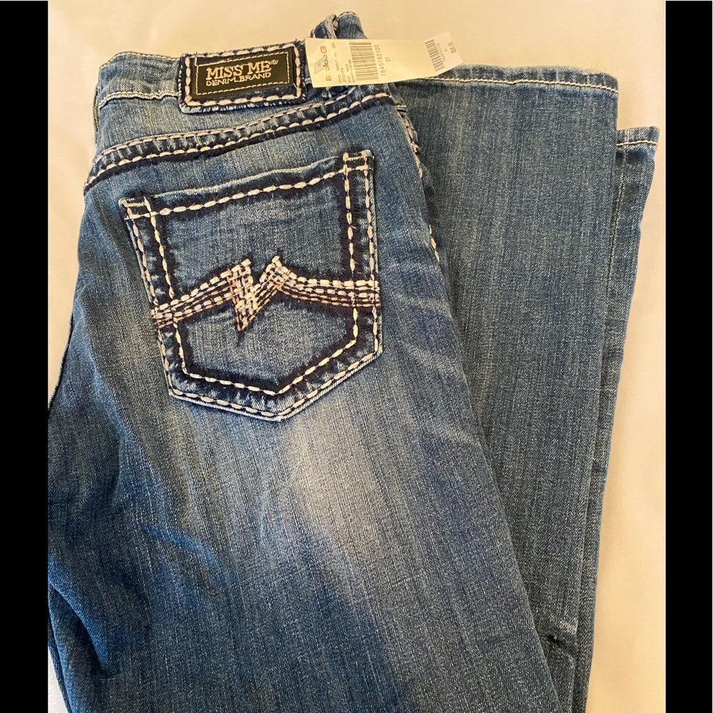 Miss Me Boyfriend Capri Size 31 NWT